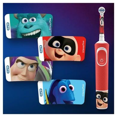 Зубная щетка детская Oral-B D100 Kids Pixar + футляр