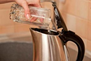 Як почистити чайник від накипу: перевірені засоби та способи
