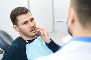 Як прибрати чутливість зубів: перевірені способи та прийоми