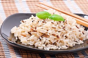 Як варити рис і скільки: секрети приготування розсипчастого рису