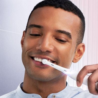 Насадка для зубной щетки Oral-B Braun iO Gentle Care (Деликатная чистка) iO RB-4 white (белая) 4 шт